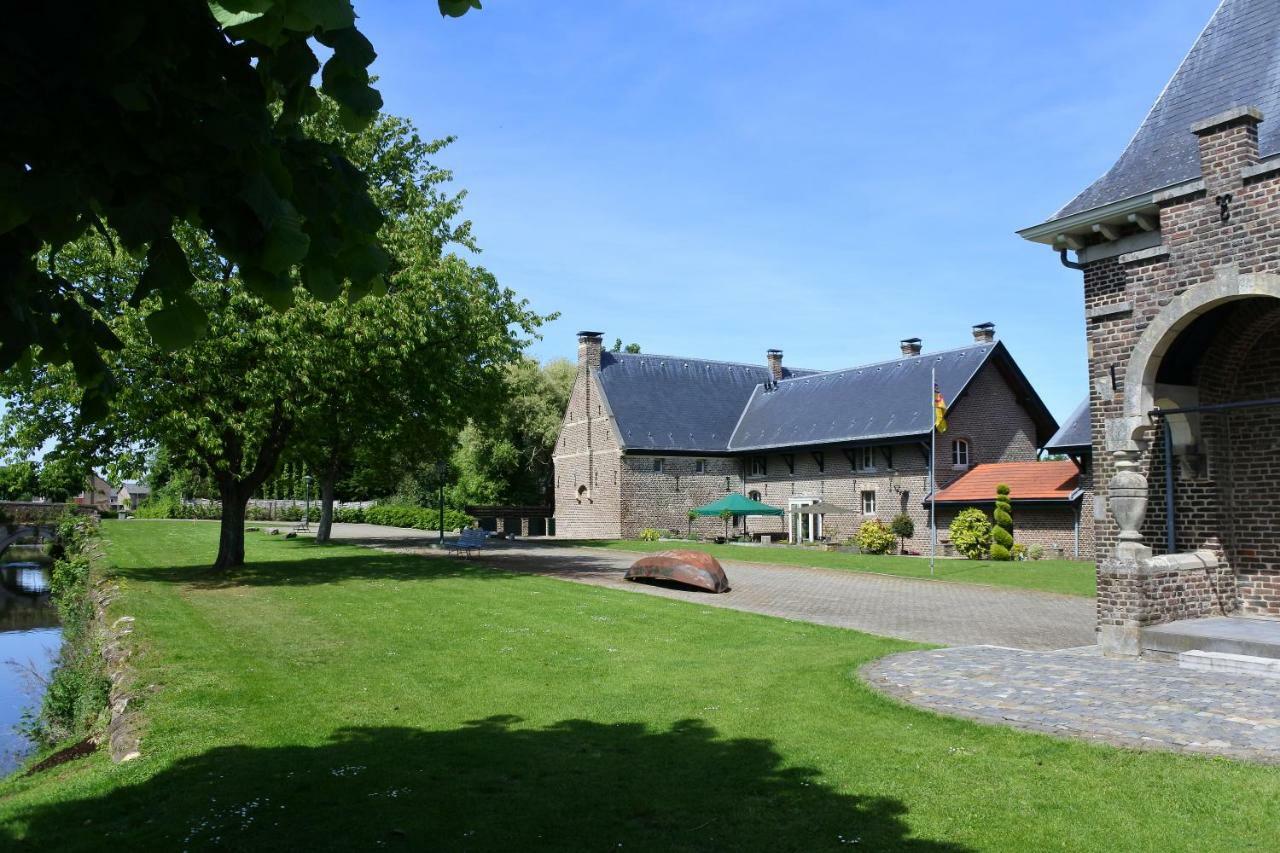 B & B Kasteelhoeve Borgharen - Maastricht Ngoại thất bức ảnh