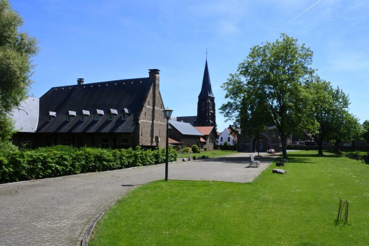 B & B Kasteelhoeve Borgharen - Maastricht Ngoại thất bức ảnh
